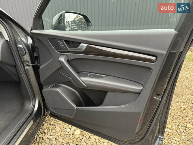 Серый Ауди Ку 5, объемом двигателя 1.98 л и пробегом 100 тыс. км за 25900 $, фото 46 на Automoto.ua