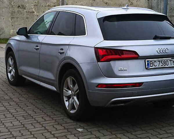 Серый Ауди Ку 5, объемом двигателя 1.98 л и пробегом 68 тыс. км за 31200 $, фото 9 на Automoto.ua