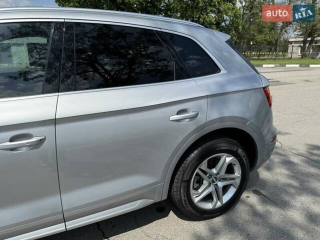 Серый Ауди Ку 5, объемом двигателя 1.98 л и пробегом 40 тыс. км за 25800 $, фото 72 на Automoto.ua