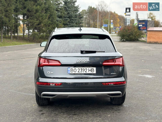 Ауди Ку 5 2019 в Тернополе на Automoto.ua Серый Ауди Ку 5, объемом двигателя 1.98 л и пробегом 84 тыс. км за 24900 $, фото 14 на Automoto.ua