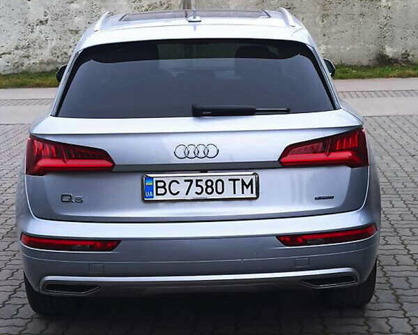 Серый Ауди Ку 5, объемом двигателя 1.98 л и пробегом 68 тыс. км за 31200 $, фото 5 на Automoto.ua