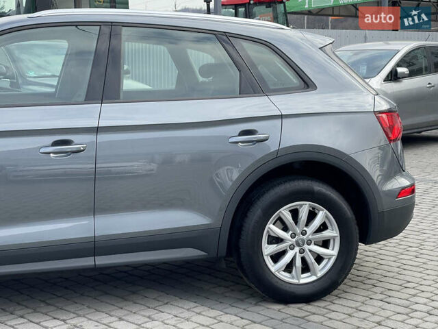 Серый Ауди Ку 5, объемом двигателя 1.97 л и пробегом 204 тыс. км за 28400 $, фото 17 на Automoto.ua