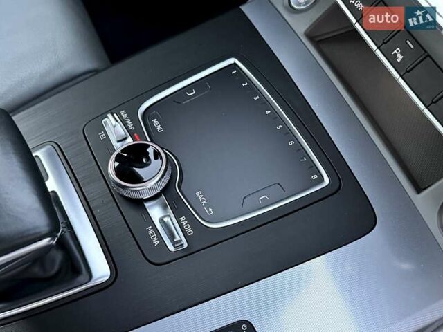 Сірий Ауді Ку 5, об'ємом двигуна 2 л та пробігом 220 тис. км за 29900 $, фото 40 на Automoto.ua