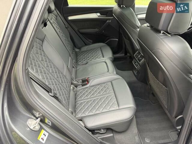 Серый Ауди Ку 5, объемом двигателя 2.97 л и пробегом 71 тыс. км за 53500 $, фото 100 на Automoto.ua