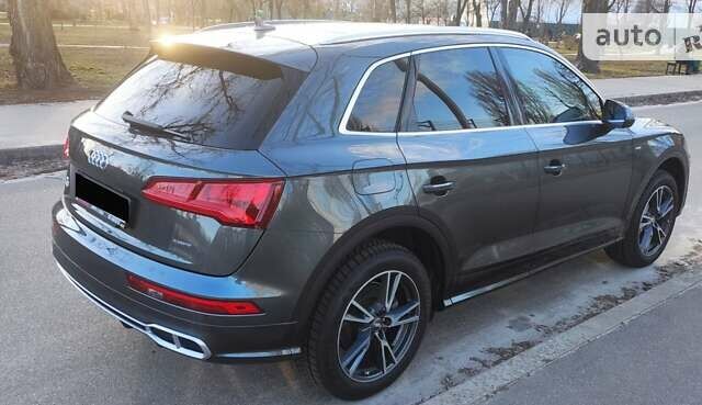 Сірий Ауді Ку 5, об'ємом двигуна 1.98 л та пробігом 56 тис. км за 39000 $, фото 10 на Automoto.ua