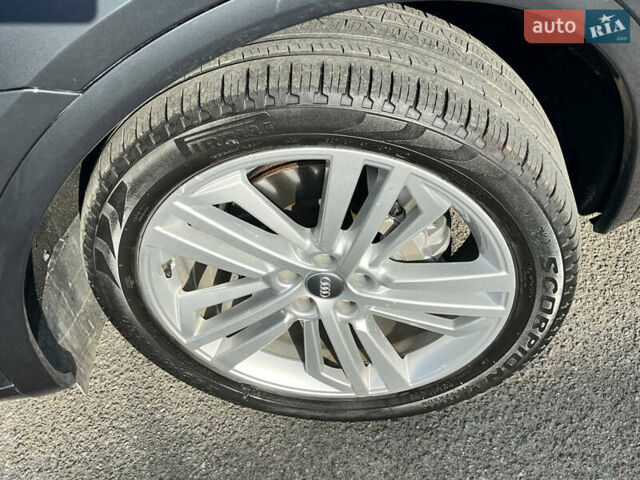 Серый Ауди Ку 5, объемом двигателя 1.98 л и пробегом 85 тыс. км за 27500 $, фото 55 на Automoto.ua