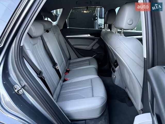 Сірий Ауді Ку 5, об'ємом двигуна 2 л та пробігом 220 тис. км за 29900 $, фото 48 на Automoto.ua