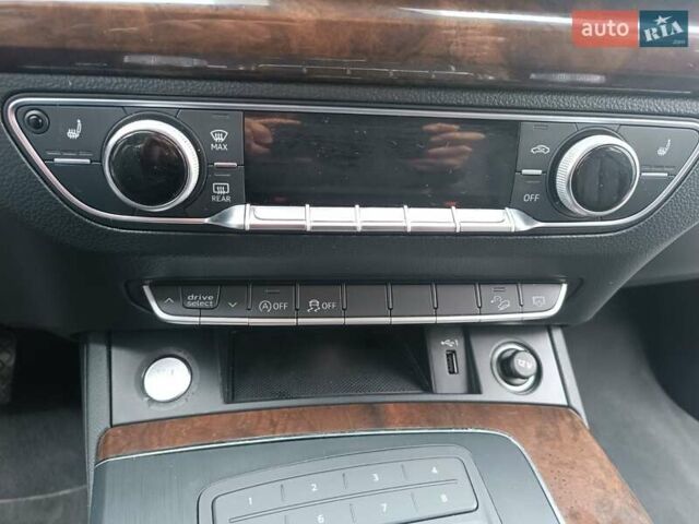 Серый Ауди Ку 5, объемом двигателя 1.98 л и пробегом 165 тыс. км за 22999 $, фото 24 на Automoto.ua