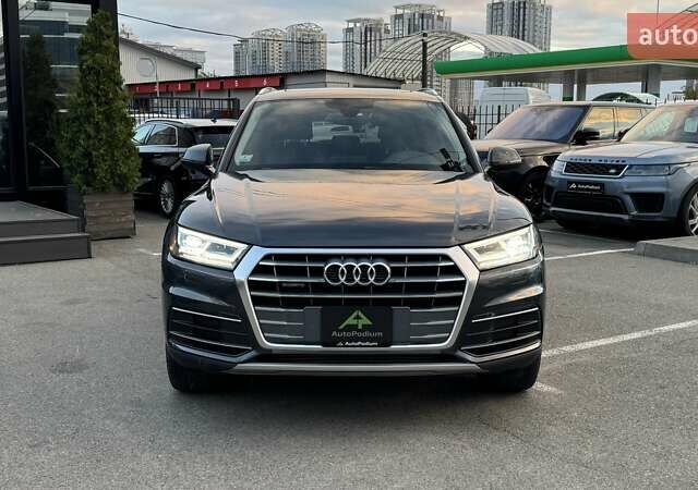 Серый Ауди Ку 5, объемом двигателя 1.98 л и пробегом 52 тыс. км за 28999 $, фото 2 на Automoto.ua