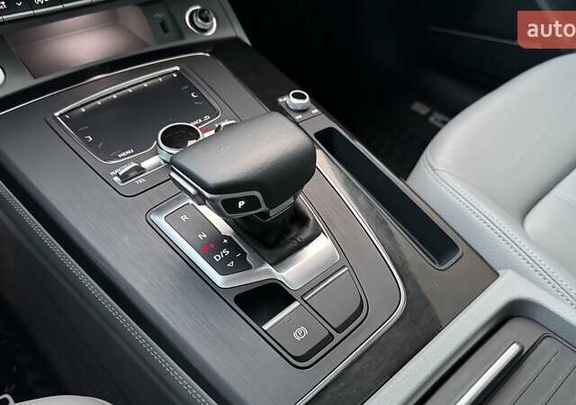 Серый Ауди Ку 5, объемом двигателя 1.98 л и пробегом 52 тыс. км за 28999 $, фото 27 на Automoto.ua