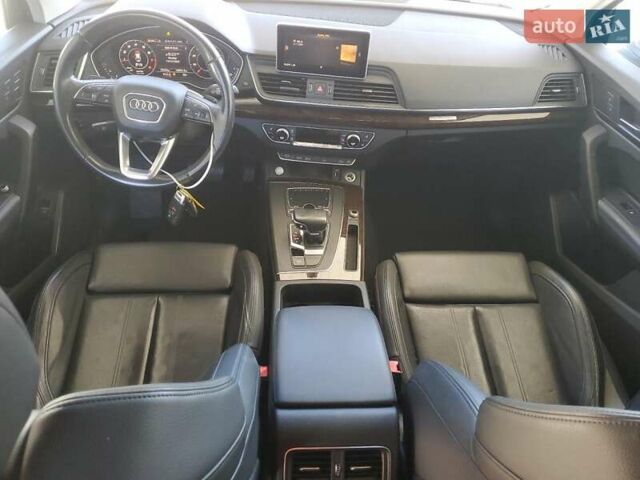 Серый Ауди Ку 5, объемом двигателя 1.98 л и пробегом 70 тыс. км за 9000 $, фото 7 на Automoto.ua