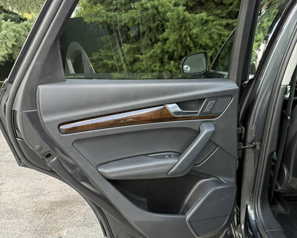 Серый Ауди Ку 5, объемом двигателя 2 л и пробегом 148 тыс. км за 27500 $, фото 31 на Automoto.ua