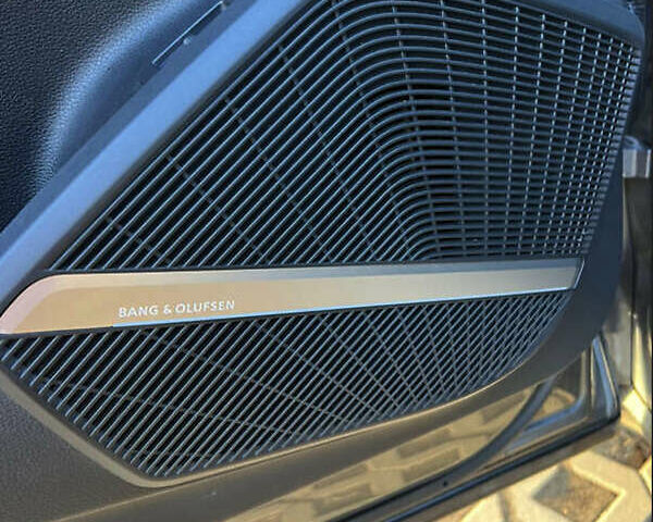 Серый Ауди Ку 5, объемом двигателя 1.98 л и пробегом 55 тыс. км за 27800 $, фото 57 на Automoto.ua