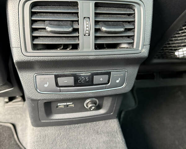 Серый Ауди Ку 5, объемом двигателя 2 л и пробегом 148 тыс. км за 27500 $, фото 28 на Automoto.ua