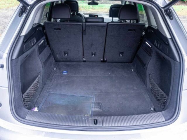 Серый Ауди Ку 5, объемом двигателя 2 л и пробегом 35 тыс. км за 14700 $, фото 12 на Automoto.ua