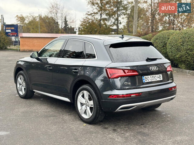 Ауди Ку 5 2019 в Тернополе на Automoto.ua Серый Ауди Ку 5, объемом двигателя 1.98 л и пробегом 84 тыс. км за 24900 $, фото 17 на Automoto.ua