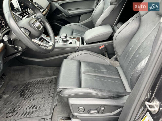 Ауди Ку 5 2019 в Киеве на Automoto.ua Серый Ауди Ку 5, объемом двигателя 1.98 л и пробегом 84 тыс. км за 28000 $, фото 27 на Automoto.ua
