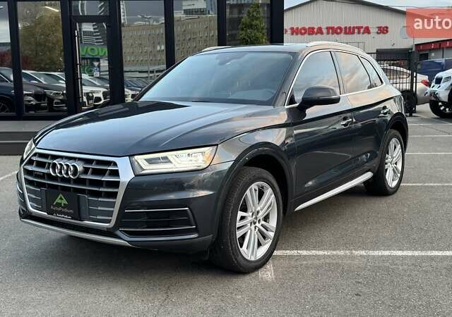 Серый Ауди Ку 5, объемом двигателя 1.98 л и пробегом 52 тыс. км за 28999 $, фото 3 на Automoto.ua