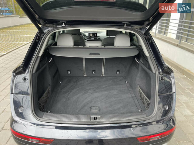 Сірий Ауді Ку 5, об'ємом двигуна 2 л та пробігом 300 тис. км за 21000 $, фото 42 на Automoto.ua