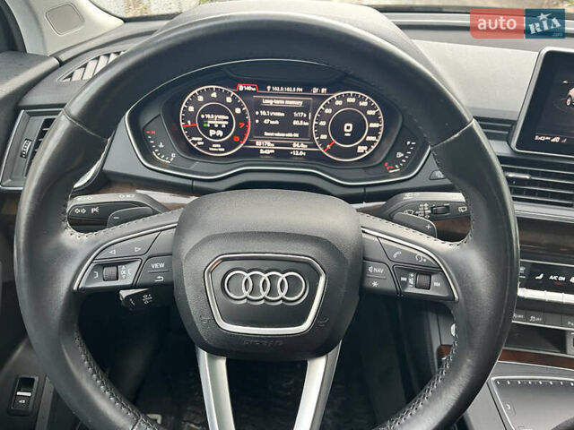 Ауди Ку 5 2019 в Киеве на Automoto.ua Серый Ауди Ку 5, объемом двигателя 1.98 л и пробегом 84 тыс. км за 28000 $, фото 4 на Automoto.ua