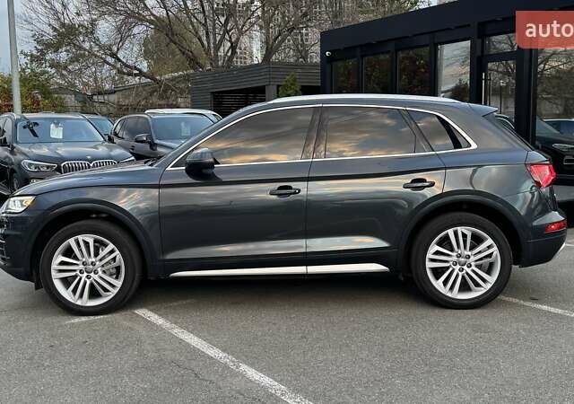 Серый Ауди Ку 5, объемом двигателя 1.98 л и пробегом 52 тыс. км за 28999 $, фото 4 на Automoto.ua