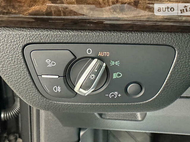 Серый Ауди Ку 5, объемом двигателя 2 л и пробегом 165 тыс. км за 26250 $, фото 25 на Automoto.ua