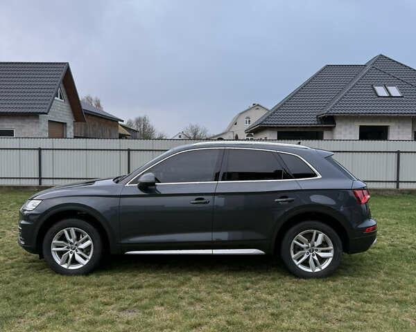 Серый Ауди Ку 5, объемом двигателя 1.98 л и пробегом 170 тыс. км за 24000 $, фото 5 на Automoto.ua