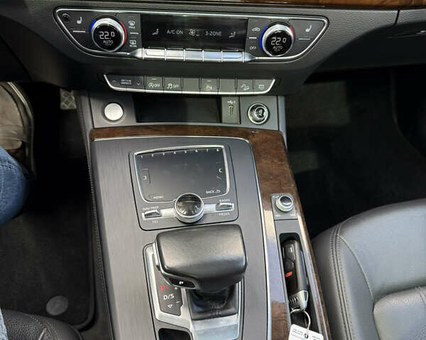 Серый Ауди Ку 5, объемом двигателя 2 л и пробегом 148 тыс. км за 27500 $, фото 17 на Automoto.ua