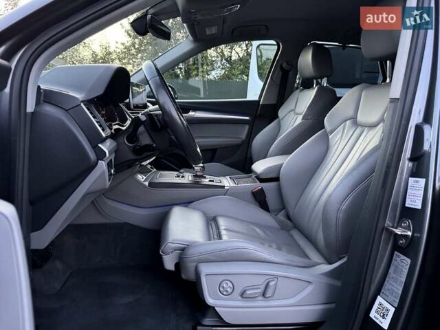 Сірий Ауді Ку 5, об'ємом двигуна 2 л та пробігом 220 тис. км за 29900 $, фото 28 на Automoto.ua