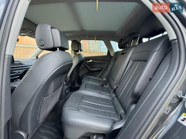 Сірий Ауді Ку 5, об'ємом двигуна 1.98 л та пробігом 63 тис. км за 27900 $, фото 11 на Automoto.ua