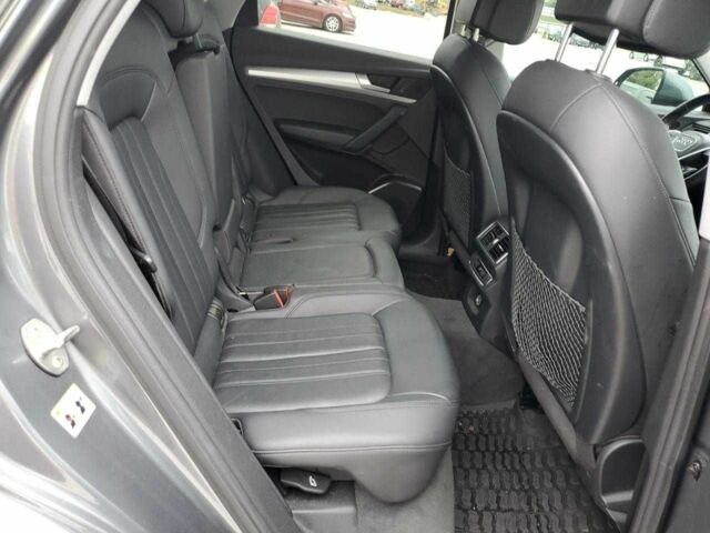 Сірий Ауді Ку 5, об'ємом двигуна 2 л та пробігом 80 тис. км за 17700 $, фото 11 на Automoto.ua