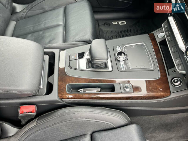 Ауди Ку 5 2019 в Киеве на Automoto.ua Серый Ауди Ку 5, объемом двигателя 1.98 л и пробегом 84 тыс. км за 28000 $, фото 39 на Automoto.ua