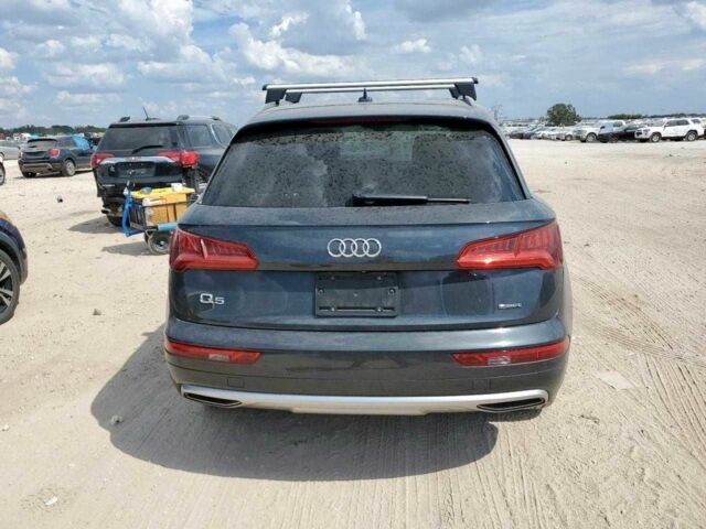 Серый Ауди Ку 5, объемом двигателя 2 л и пробегом 88 тыс. км за 9000 $, фото 5 на Automoto.ua