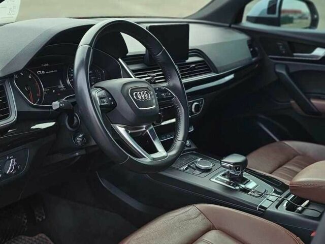 Серый Ауди Ку 5, объемом двигателя 2 л и пробегом 118 тыс. км за 17000 $, фото 3 на Automoto.ua