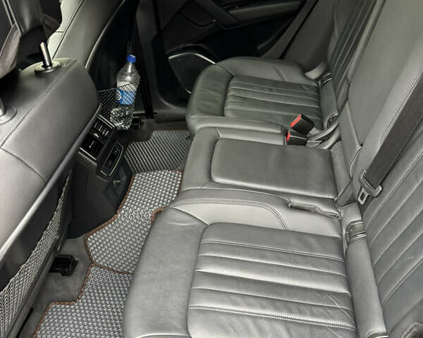 Серый Ауди Ку 5, объемом двигателя 1.98 л и пробегом 112 тыс. км за 25500 $, фото 31 на Automoto.ua