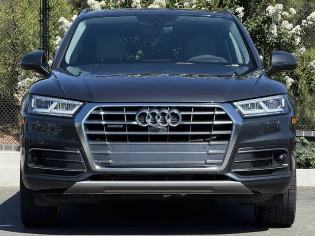 Серый Ауди Ку 5, объемом двигателя 2 л и пробегом 43 тыс. км за 22000 $, фото 1 на Automoto.ua