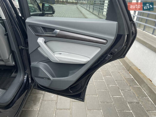 Сірий Ауді Ку 5, об'ємом двигуна 2 л та пробігом 300 тис. км за 21000 $, фото 37 на Automoto.ua