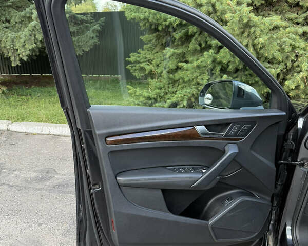 Серый Ауди Ку 5, объемом двигателя 2 л и пробегом 148 тыс. км за 27500 $, фото 23 на Automoto.ua