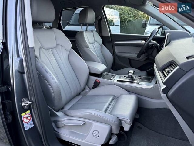 Сірий Ауді Ку 5, об'ємом двигуна 2 л та пробігом 220 тис. км за 29900 $, фото 35 на Automoto.ua