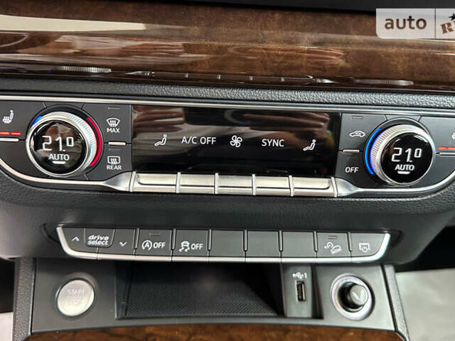 Серый Ауди Ку 5, объемом двигателя 2 л и пробегом 165 тыс. км за 26250 $, фото 31 на Automoto.ua