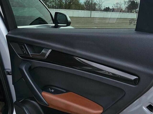 Серый Ауди Ку 5, объемом двигателя 2 л и пробегом 118 тыс. км за 17000 $, фото 6 на Automoto.ua