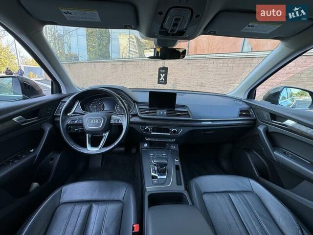 Сірий Ауді Ку 5, об'ємом двигуна 1.98 л та пробігом 63 тис. км за 27900 $, фото 13 на Automoto.ua