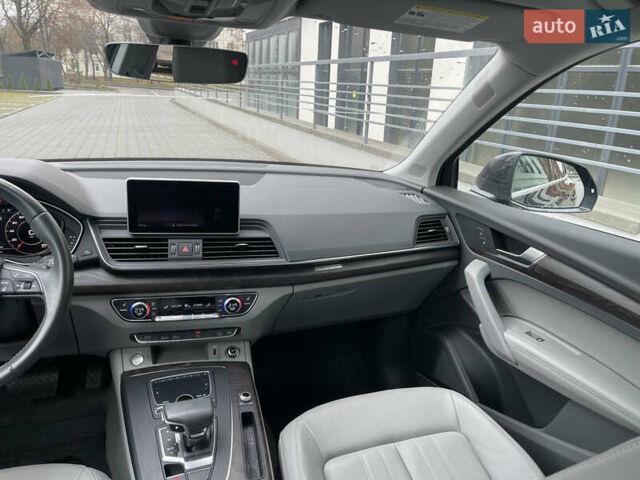 Сірий Ауді Ку 5, об'ємом двигуна 2 л та пробігом 300 тис. км за 21000 $, фото 26 на Automoto.ua