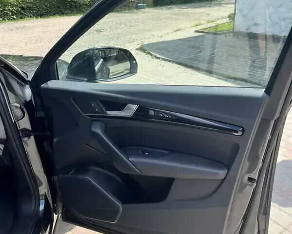 Сірий Ауді Ку 5, об'ємом двигуна 1.98 л та пробігом 97 тис. км за 28000 $, фото 9 на Automoto.ua