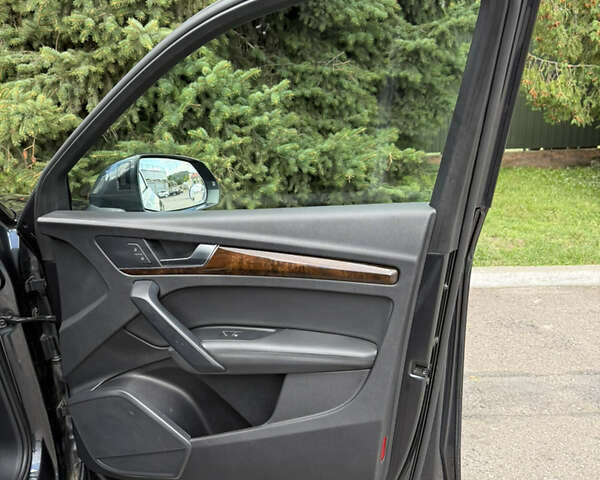 Серый Ауди Ку 5, объемом двигателя 2 л и пробегом 148 тыс. км за 27500 $, фото 14 на Automoto.ua