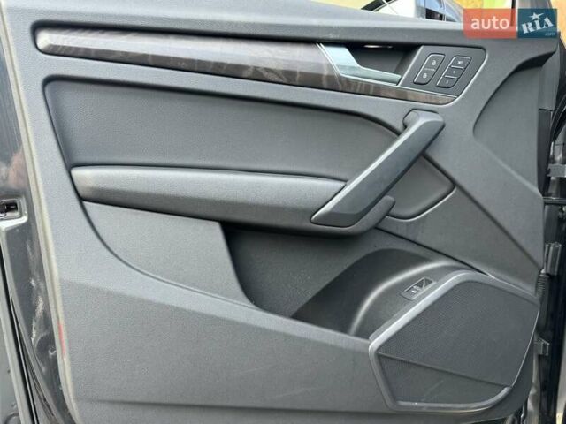 Сірий Ауді Ку 5, об'ємом двигуна 1.98 л та пробігом 63 тис. км за 27900 $, фото 17 на Automoto.ua