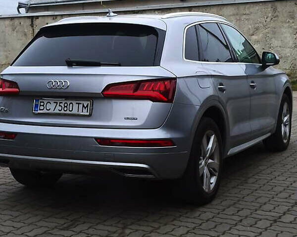 Серый Ауди Ку 5, объемом двигателя 1.98 л и пробегом 68 тыс. км за 31200 $, фото 1 на Automoto.ua