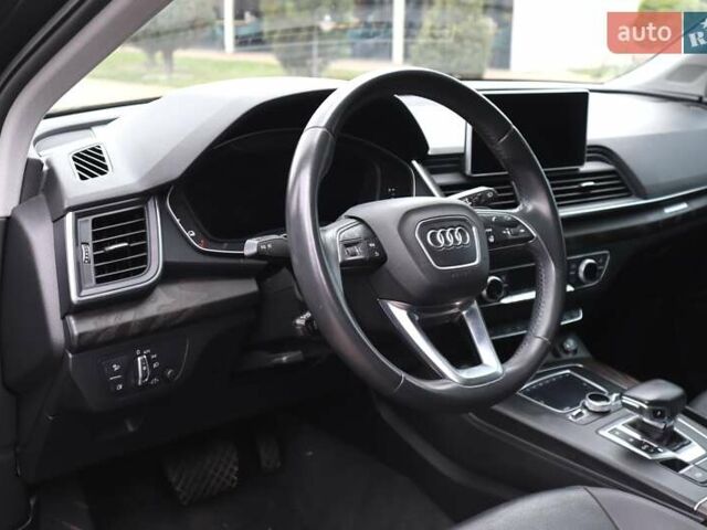 Серый Ауди Ку 5, объемом двигателя 1.98 л и пробегом 164 тыс. км за 37500 $, фото 8 на Automoto.ua