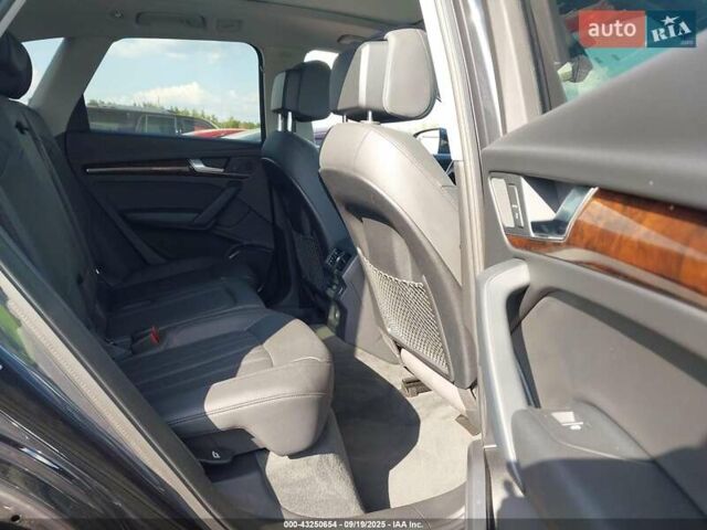 Серый Ауди Ку 5, объемом двигателя 2 л и пробегом 117 тыс. км за 13900 $, фото 7 на Automoto.ua