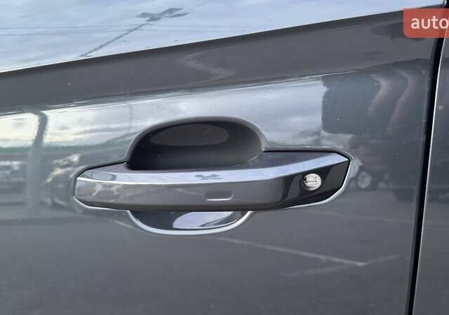 Серый Ауди Ку 5, объемом двигателя 1.98 л и пробегом 52 тыс. км за 28999 $, фото 41 на Automoto.ua